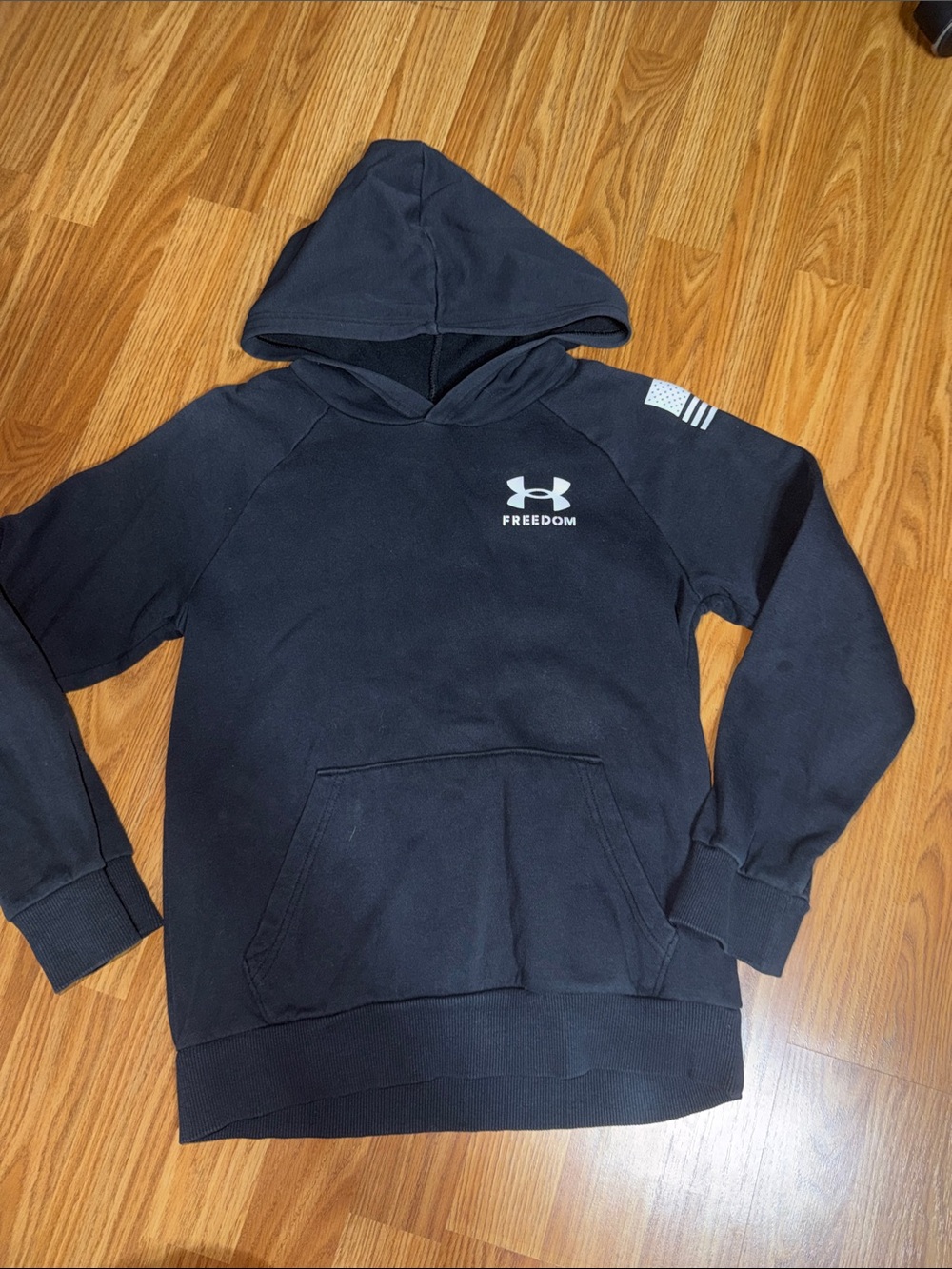Under Armour Black Freedom Pullover Hoodie Youth Boys Medium (8-10)